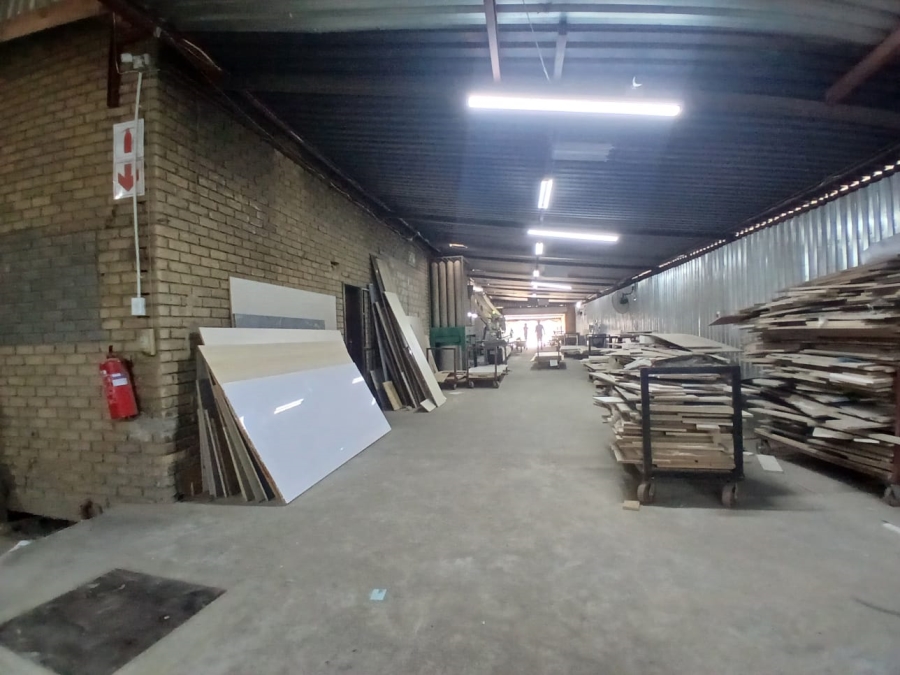 To Let commercial Property for Rent in Zinniaville North West